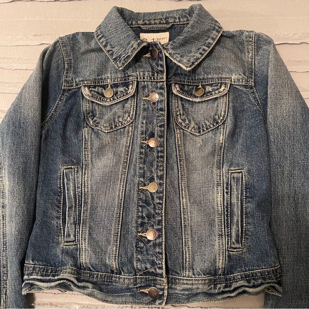 ❤️2/$15 or 3/$21❤️  2.1 Denim Jacket, Size Small